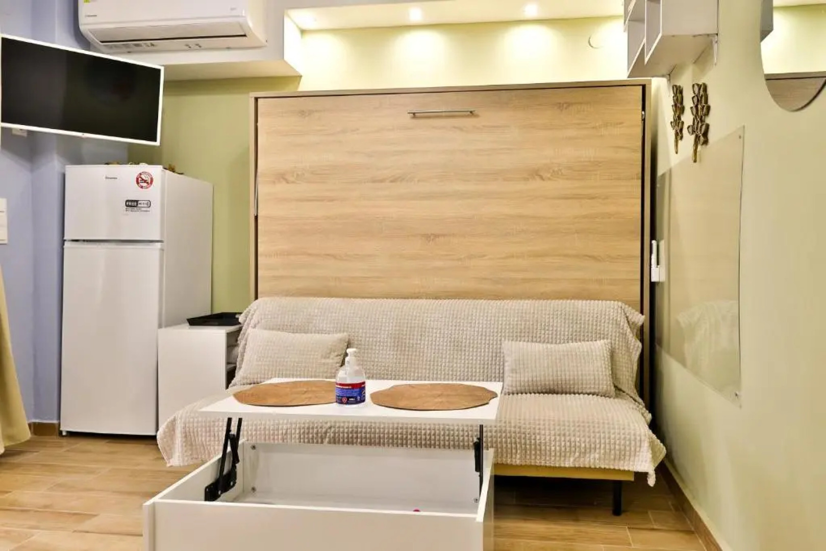 Apollo 5 - Luxury Apartment (City Center Studio)