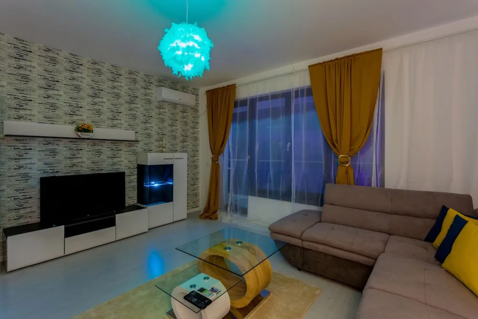 Ambasad’Or Home & Apartments