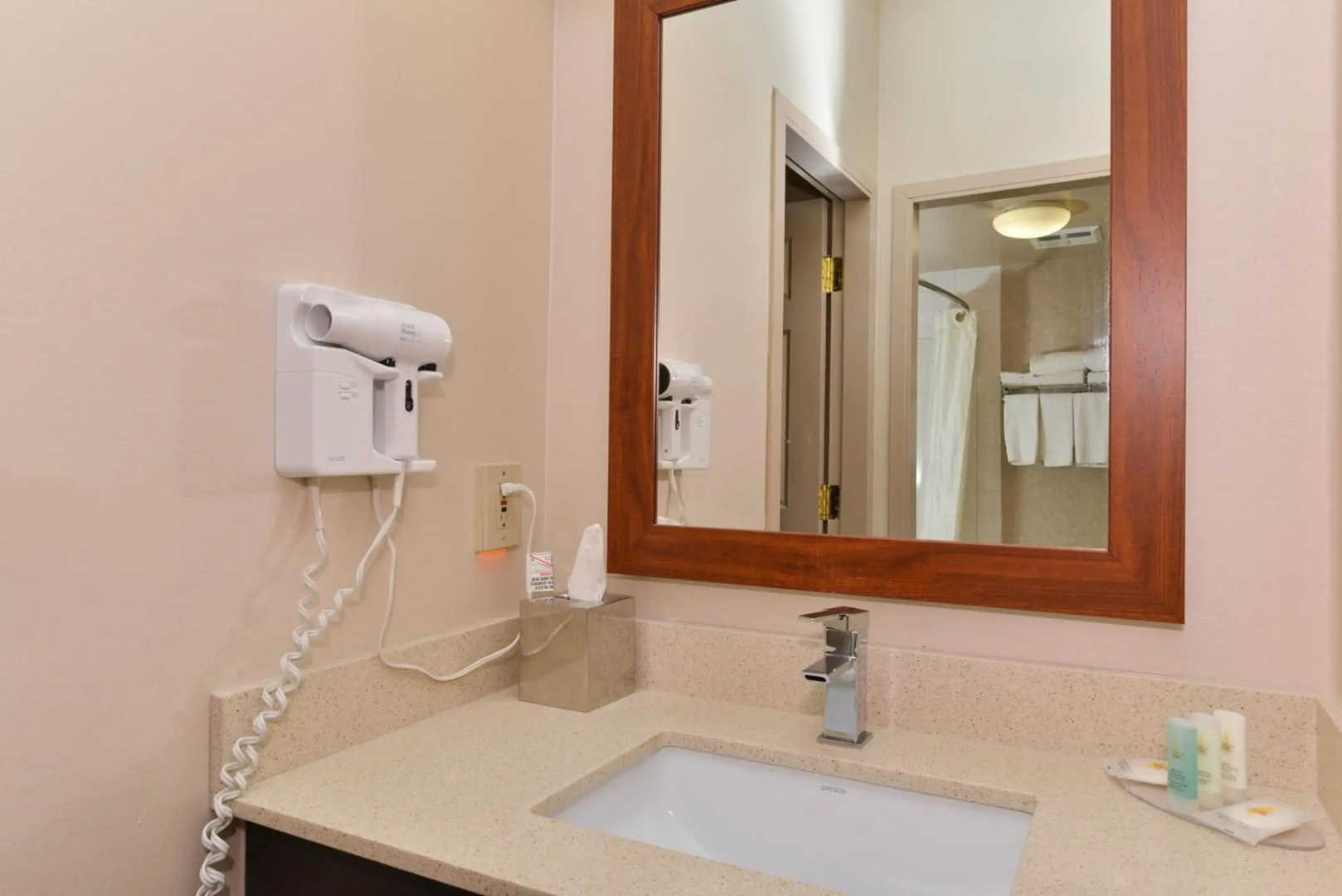 Comfort Inn & Suites Airport South