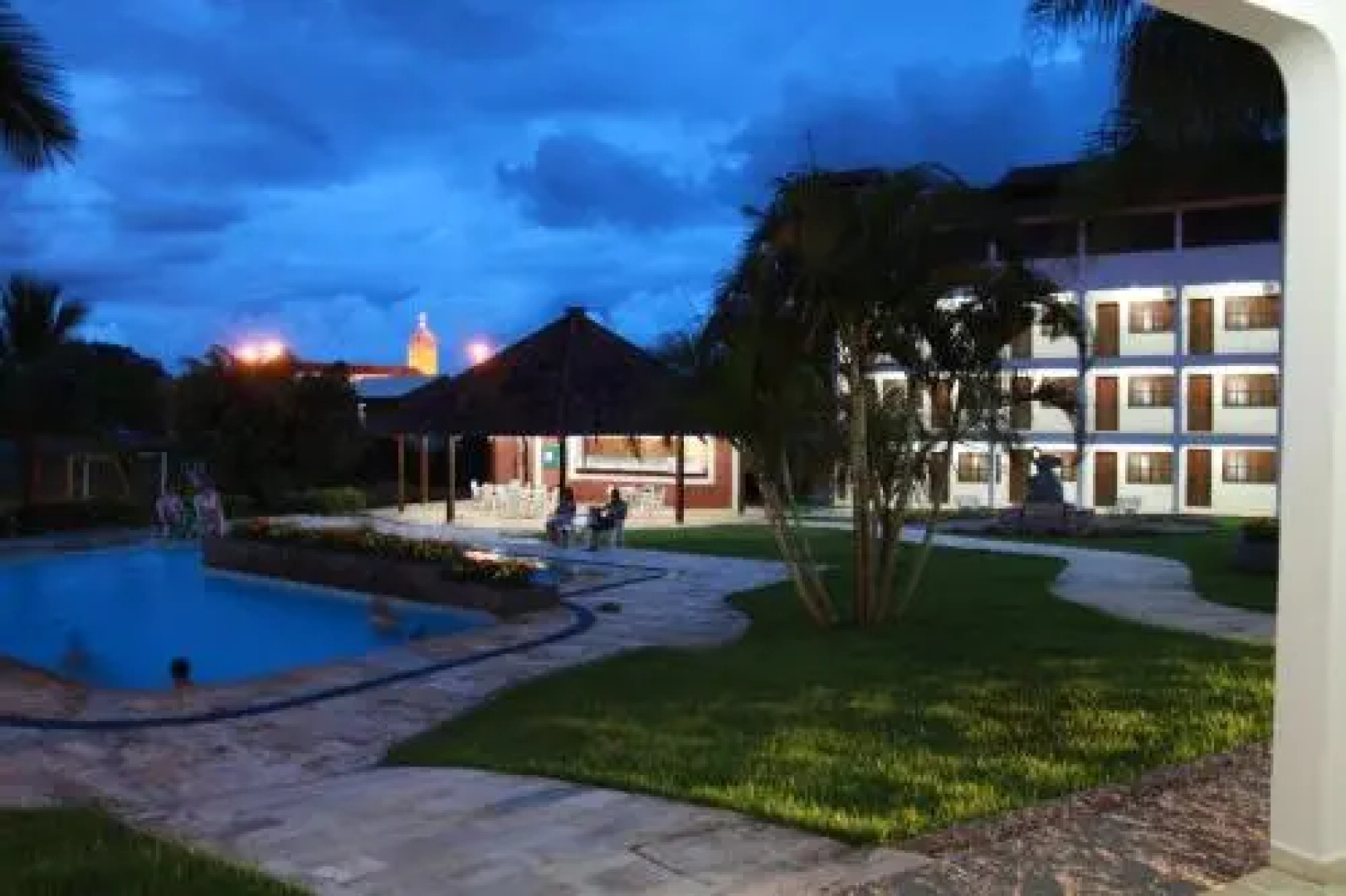 Bartholo Plaza Hotel