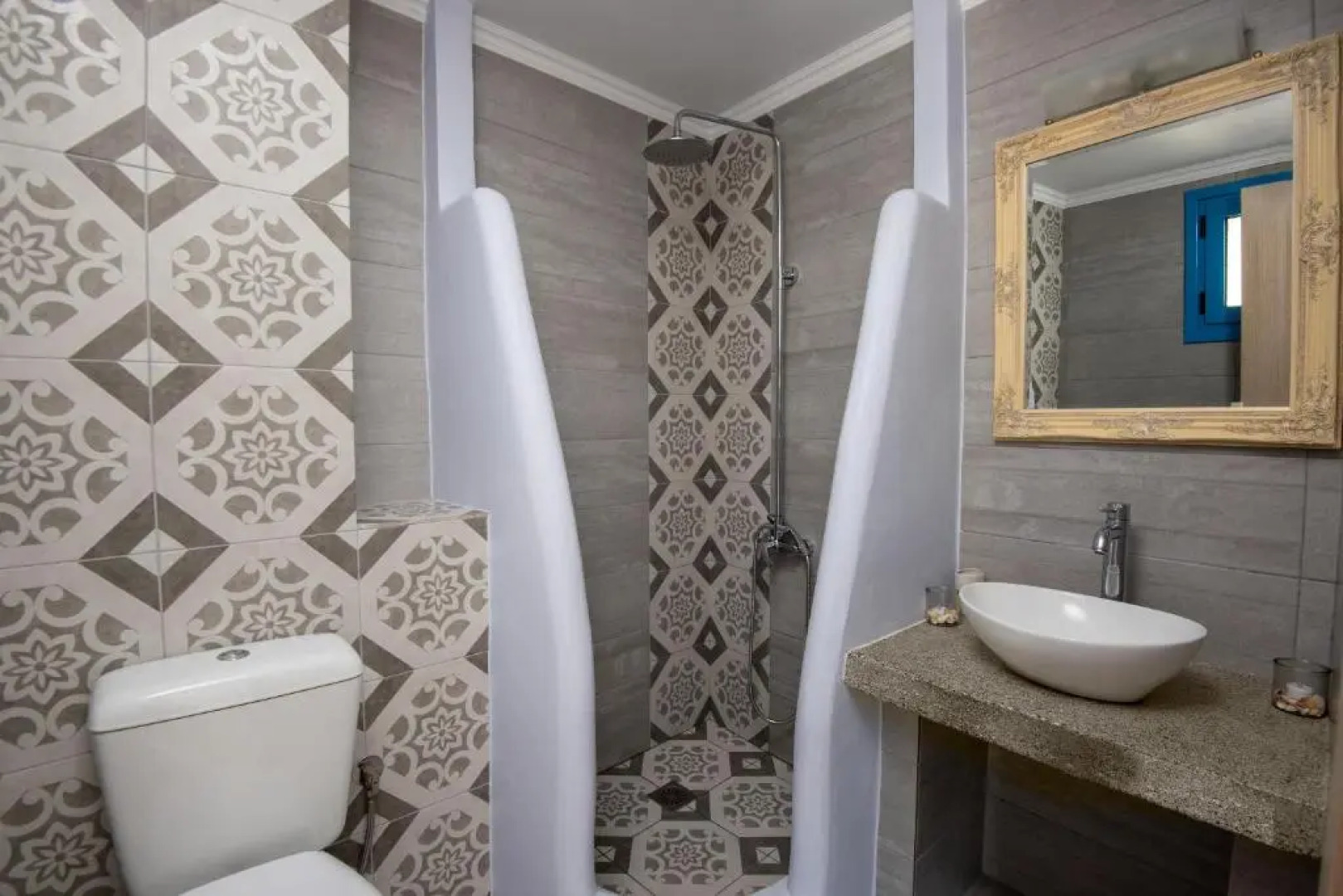 Agnanti Beach Studios