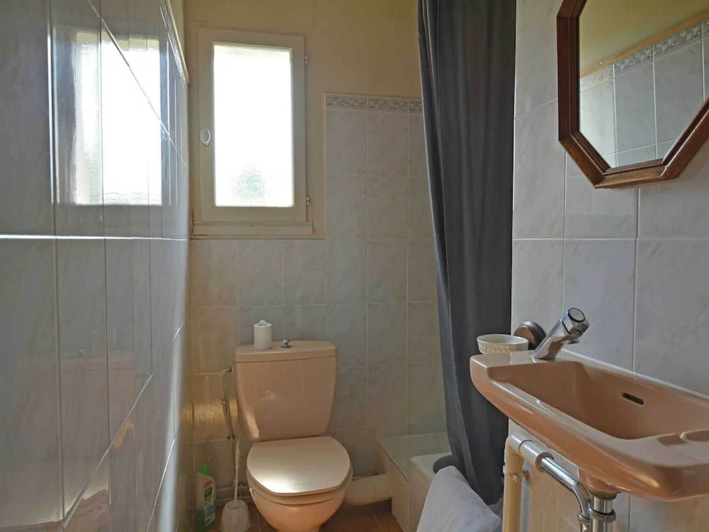 Cosy Villa in Flaux with Swimming Pool