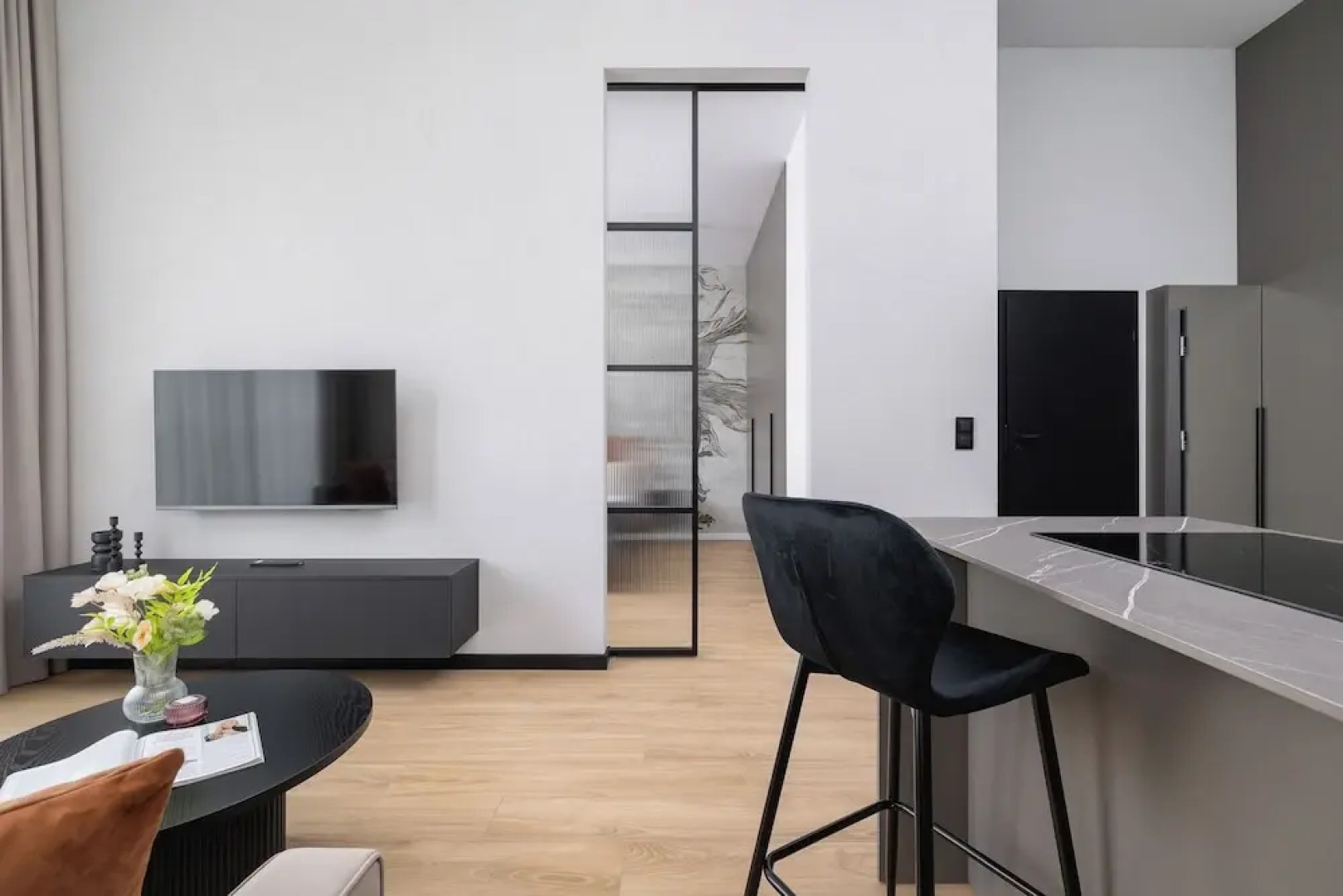 Modern Apartment by Renters