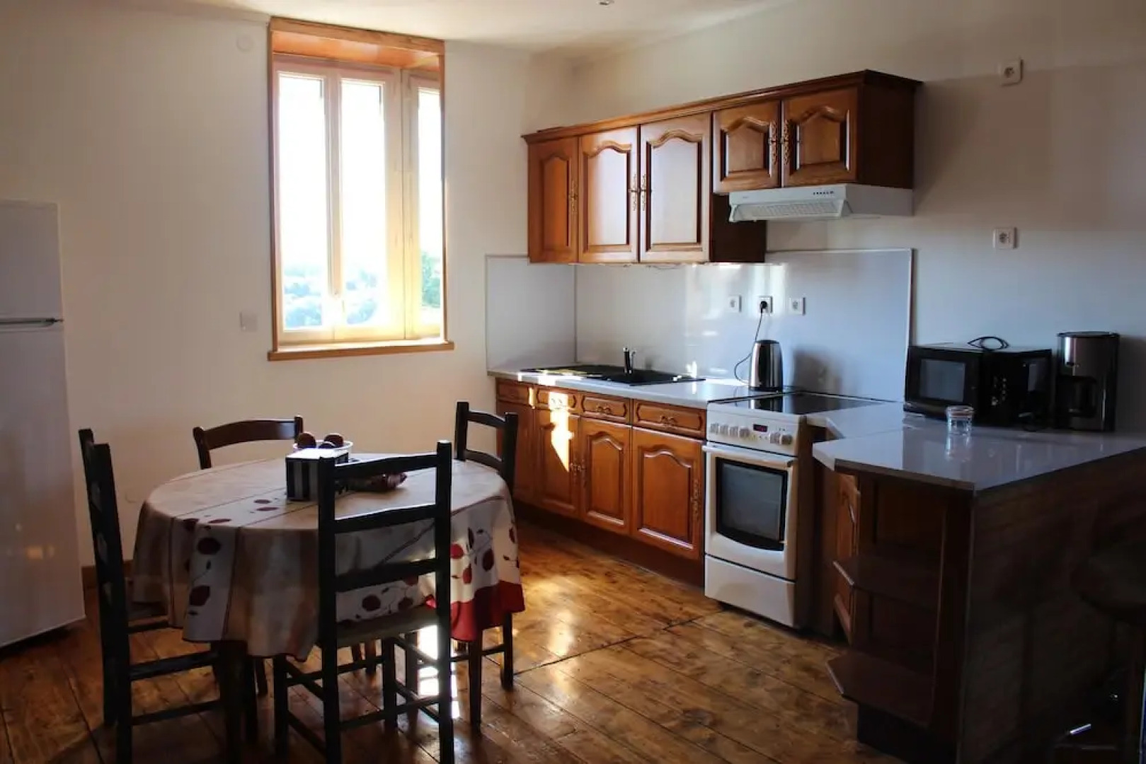 Apartment With 2 Bedrooms in Jumilhac-le-grand, With Wonderful City View, Enclosed Garden and Wifi