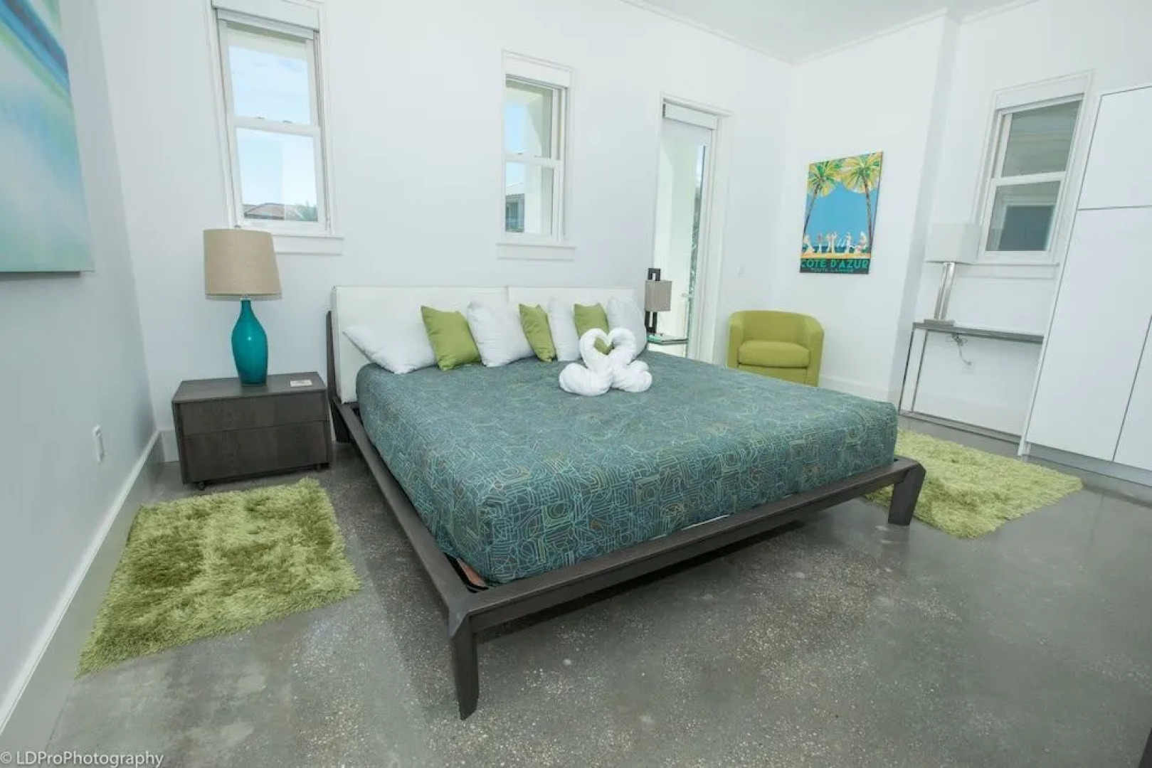 Seabreeze 5 Bedroom Home by RedAwning