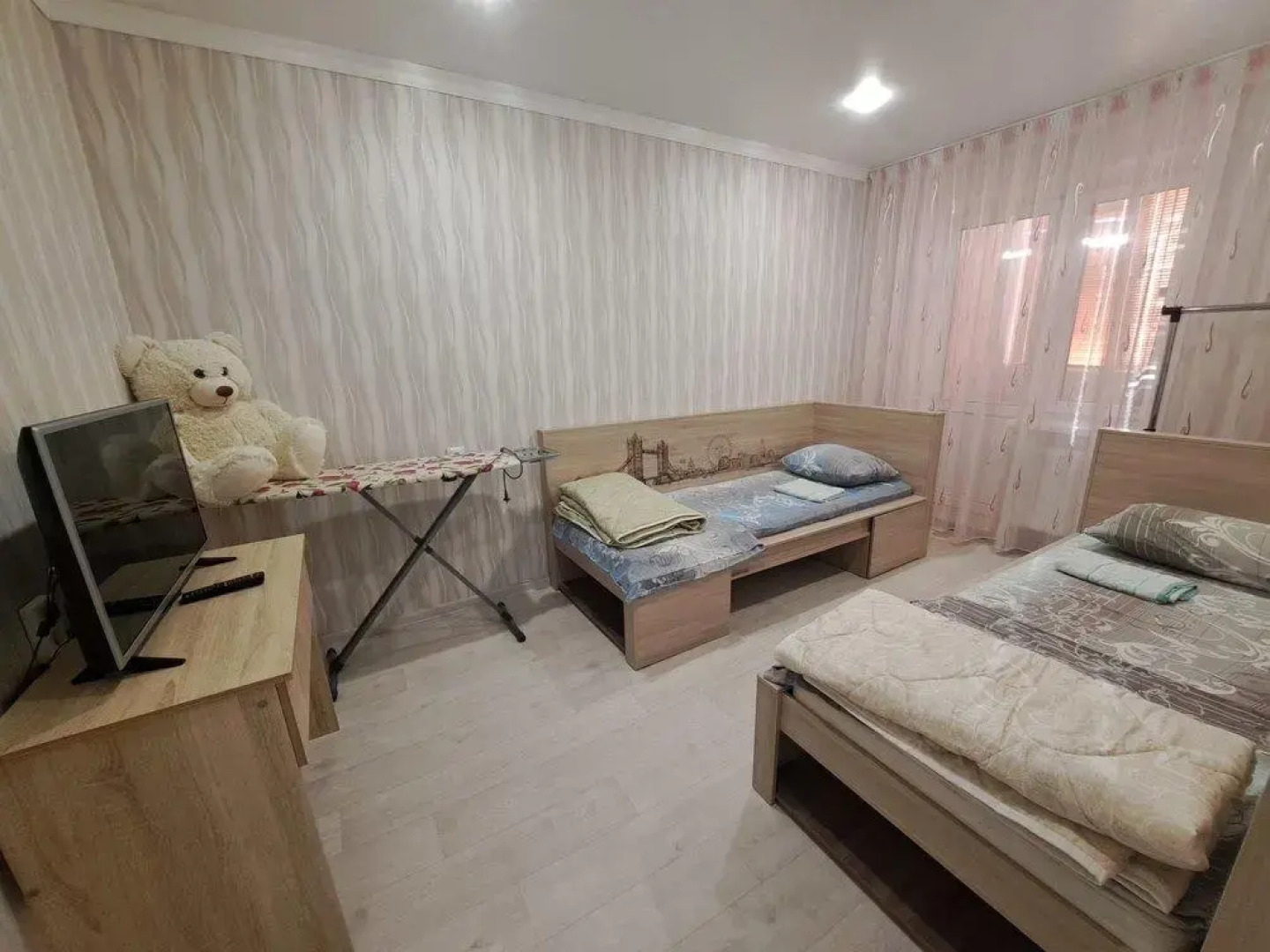 Апартаменты на проспекте Нефтяников 111В