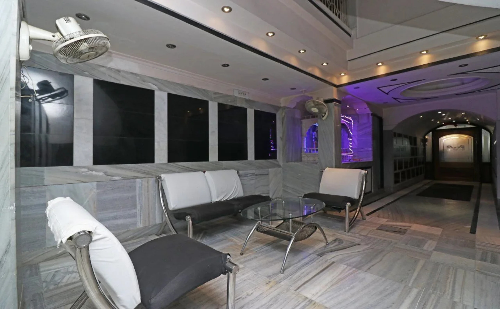 Hotel Monohar Inn By OYO Rooms