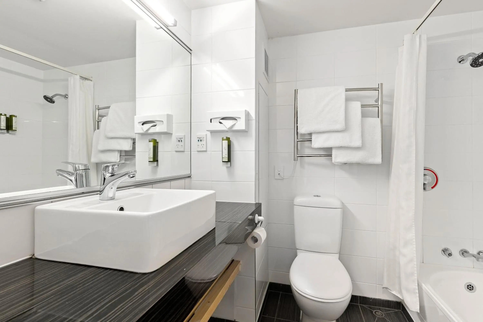 Hotel Elms Christchurch, an Ascend Collection Hotel