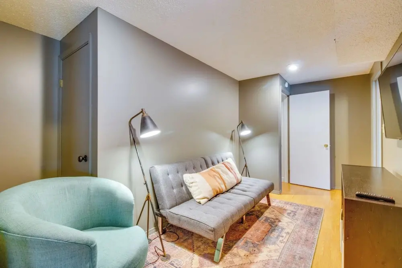 Lakefront Arkansas Abode - Deck, Grill & Fire Pit!