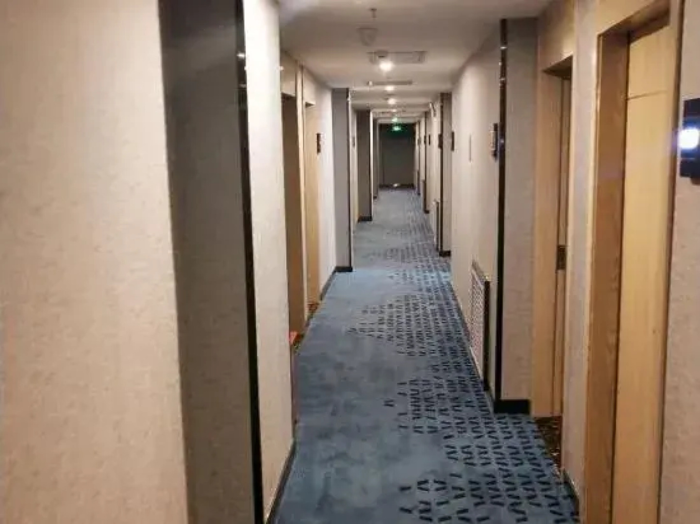 7 Days Premium (Qiqihar Zhonghuan Plaza)