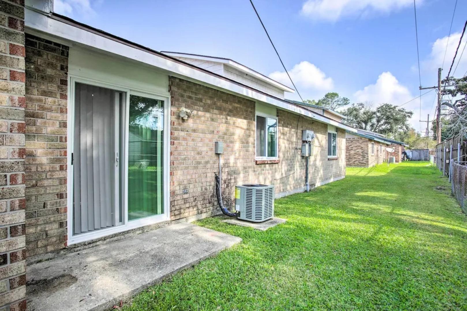 New! Laplace Townhome, 9 Mi to Lake Pontchartrain!