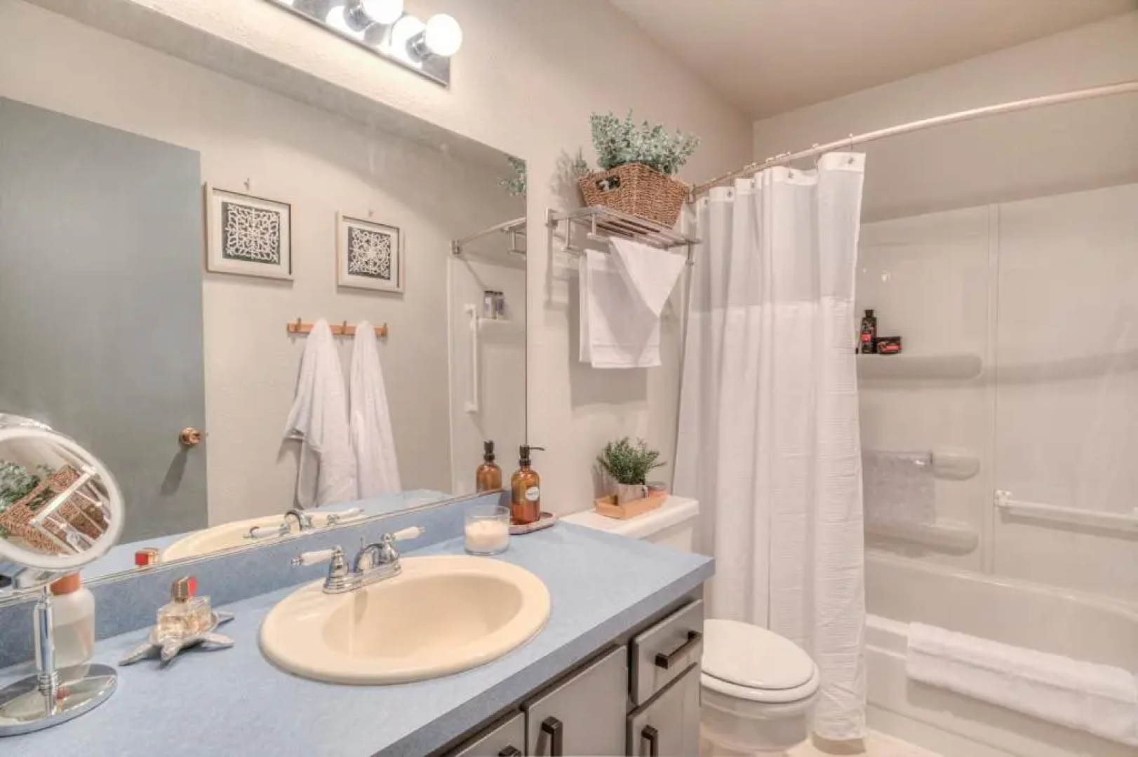 Surftides Plaza Rentals