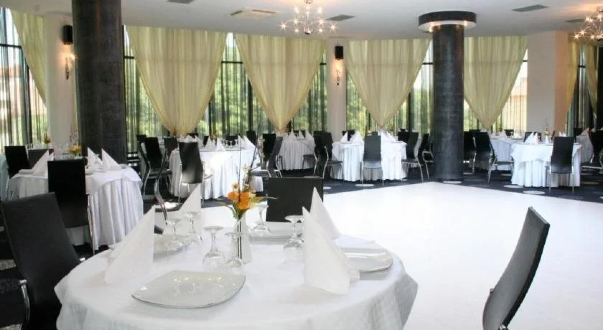 Hotel Zytto by Razvan Rat