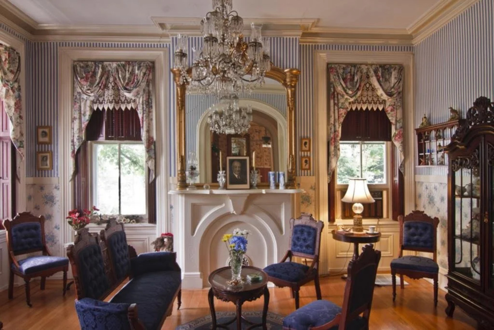 Lovelace Manor Bed and Breakfast