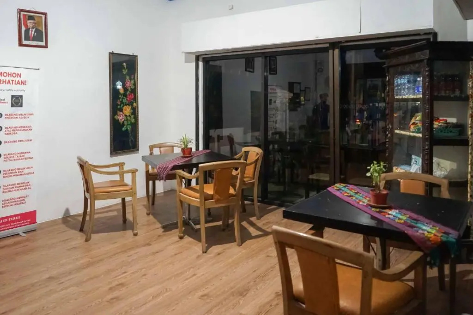 RedDoorz Plus @ Alun Alun Nganjuk