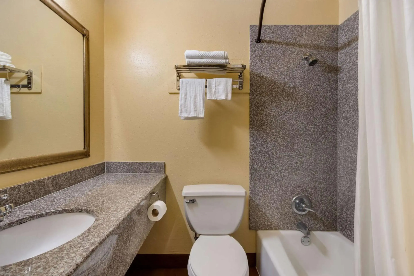 Rodeway Inn & Suites New Orleans East