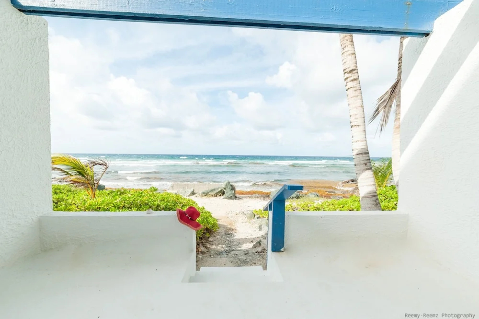 Gorgeous Ocean Views! Welcome to Bella Breeze! BeachFront 2BR 2BA