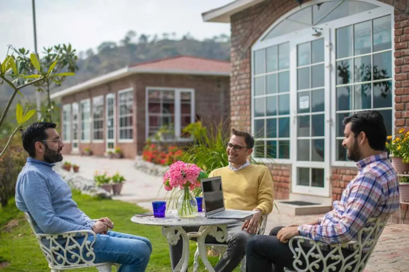 StayVista at Brickwood Hill with Outdoor Infinity Pool & Jacuzzi