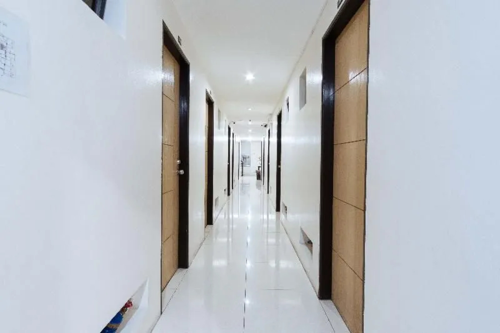 RedDoorz Plus near Robinsons Place Manila