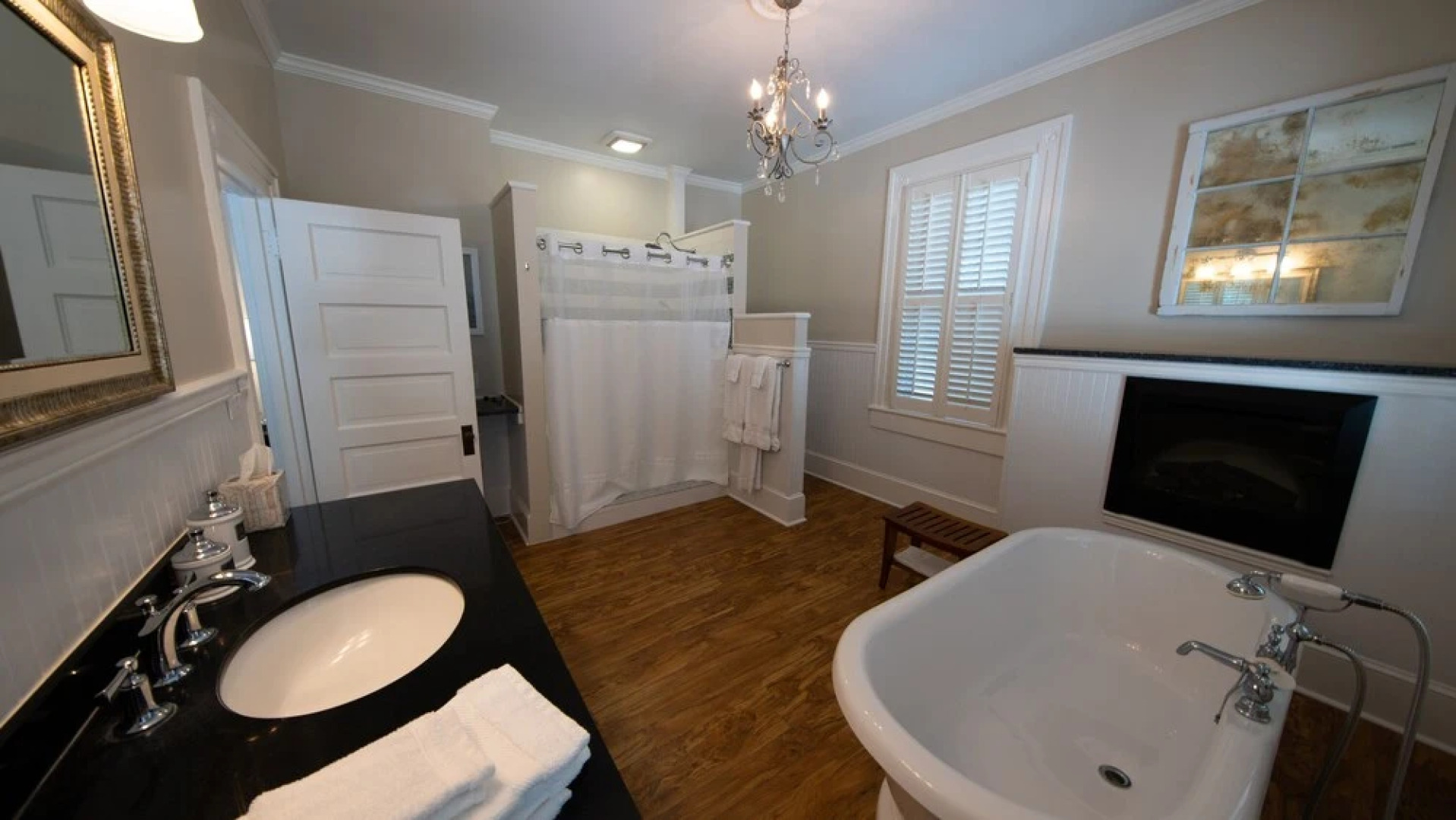 The Edenton Collection-Captain's Quarters Inn