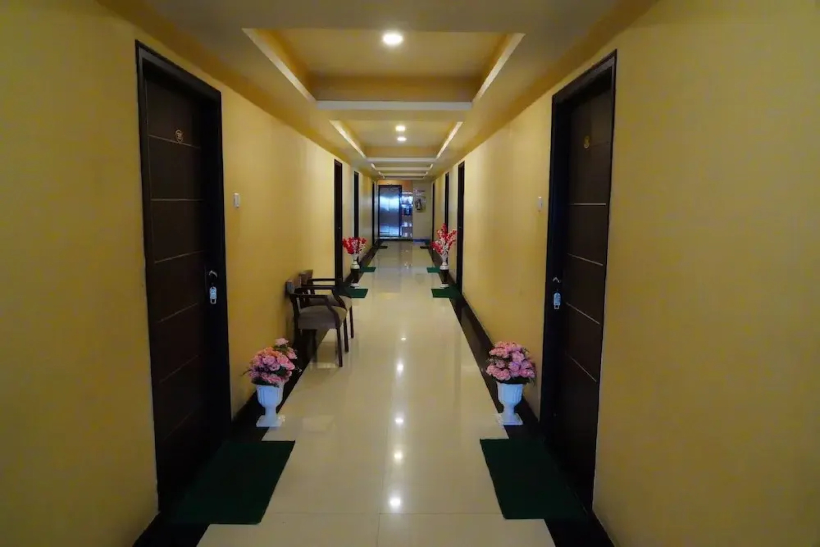 VJR Mahal and Vinayagam Residency