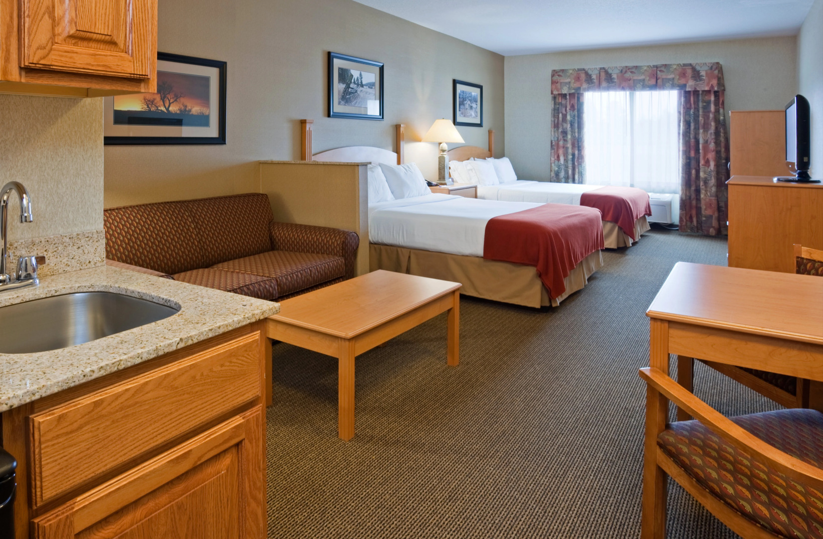 Holiday Inn Express Hotel & Suites Custer by IHG