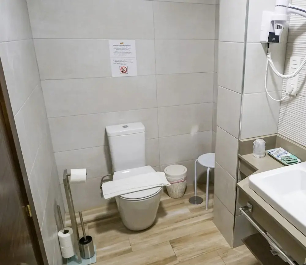 Hostal y Apartamento Rural Los Naranjos