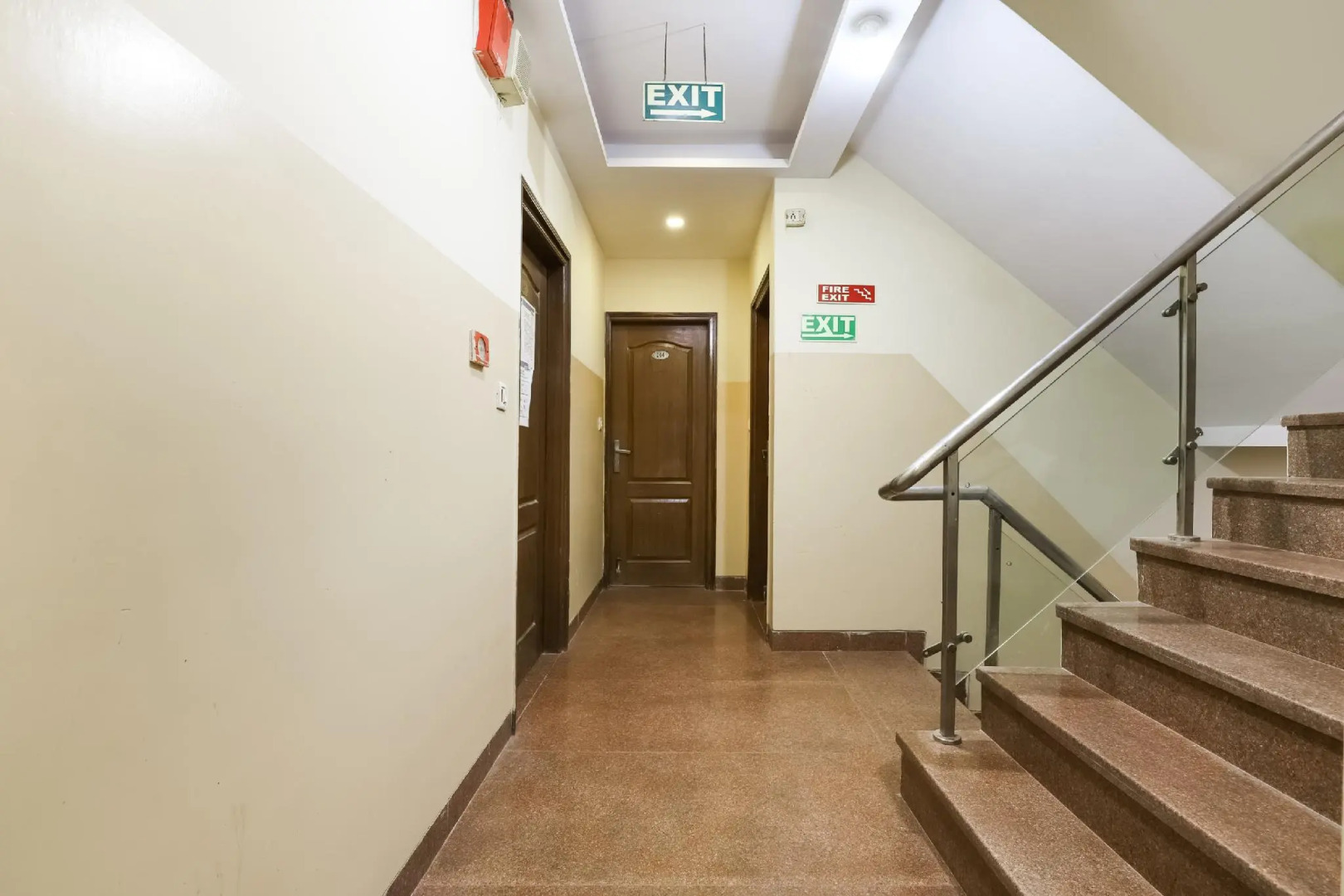 OYO 73674 Hotel Sampuran Inn