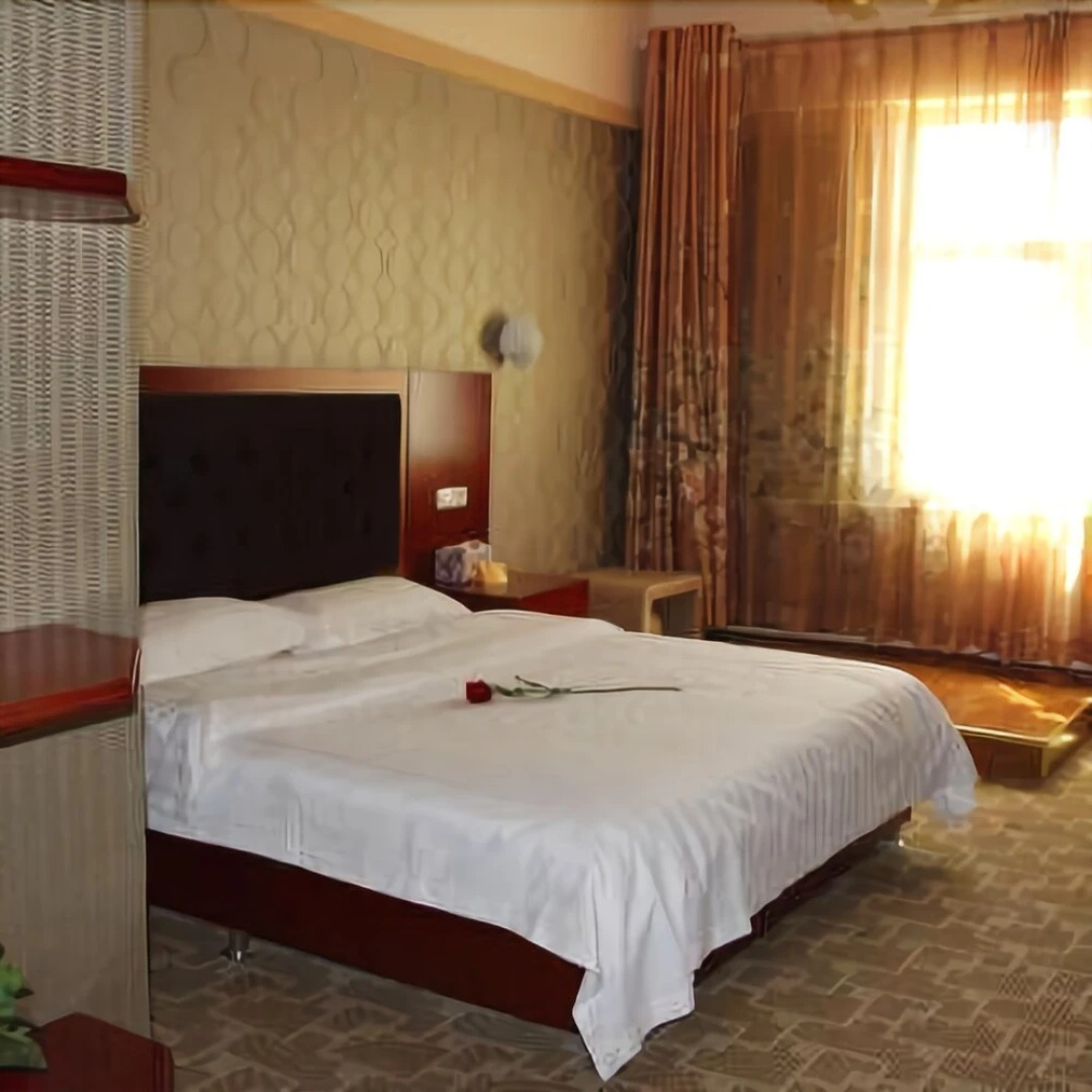 Longhua Hotel (West Ring Road