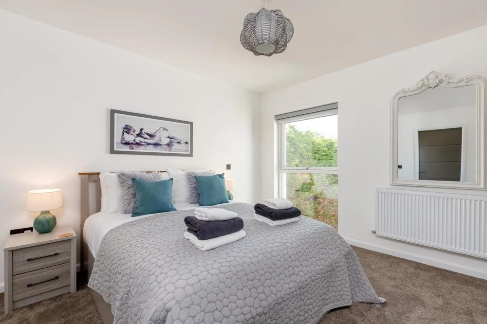 HOT TUB Entire 3 bed Penthouse East Lothian Luxury Apartment w Gdn Hot Tub, Musselburgh