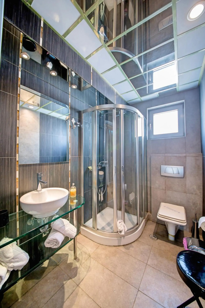 Comfy Boutique Hotel