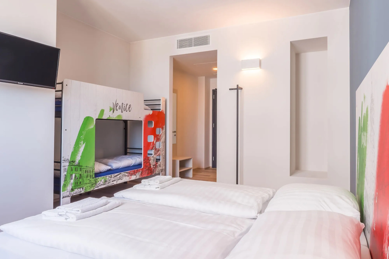 Отель a&o Hostel Venezia Mestre