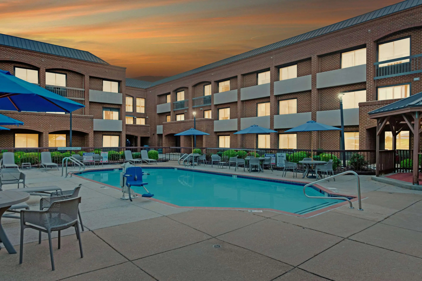 Comfort Suites Chesapeake - Norfolk