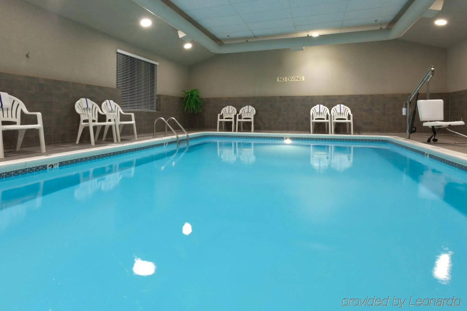 Country Inn & Suites by Radisson, Holland, MI