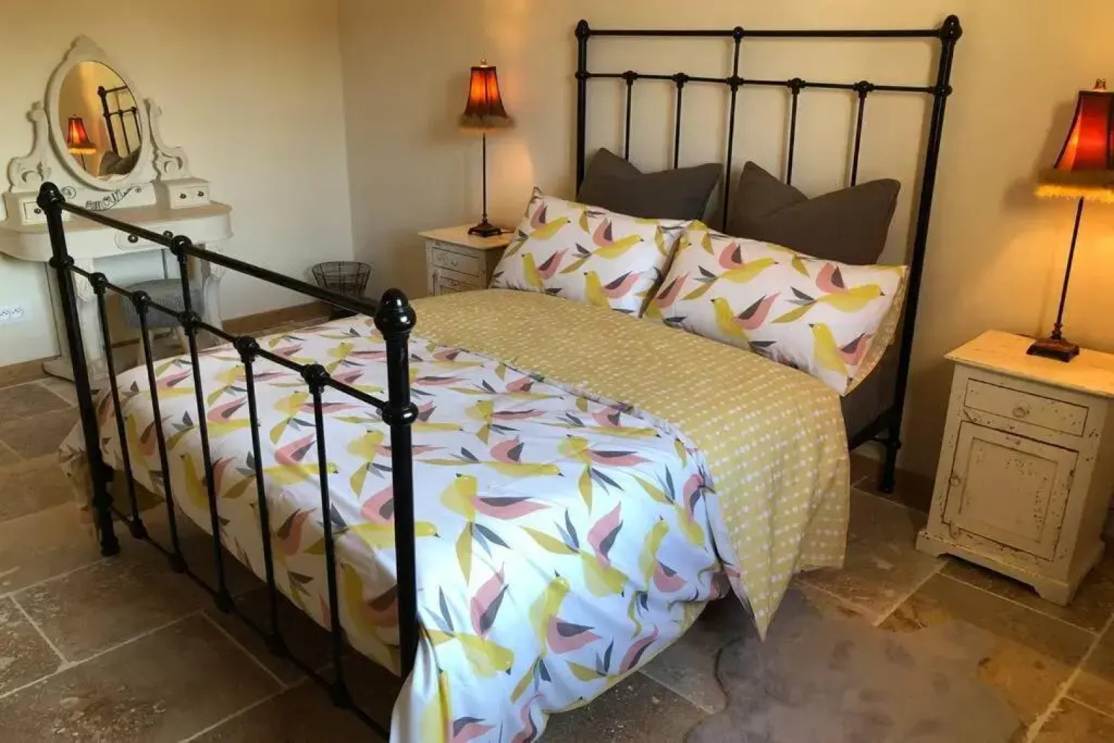 Beautiful Eymet Bastide House And Courtyard Garden