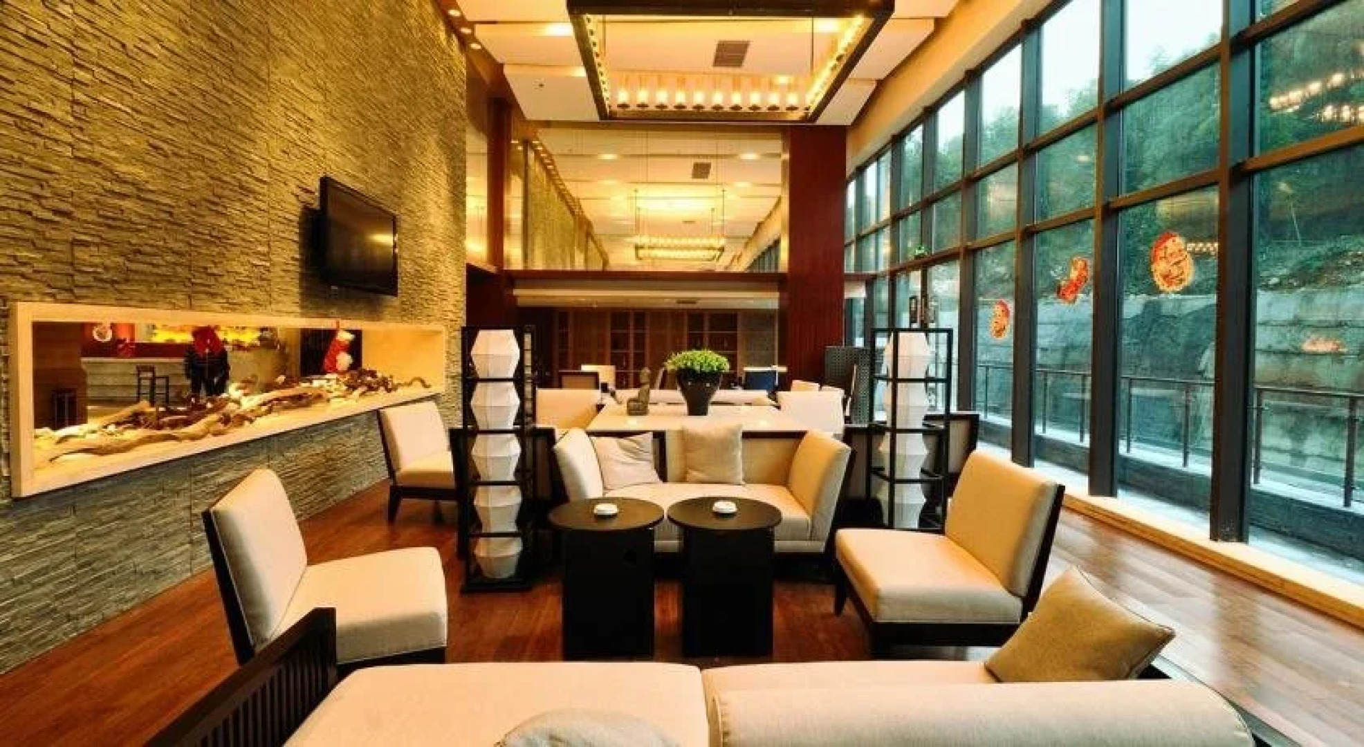 Sanjiang Forest Hot Spring Dumashi Hotel