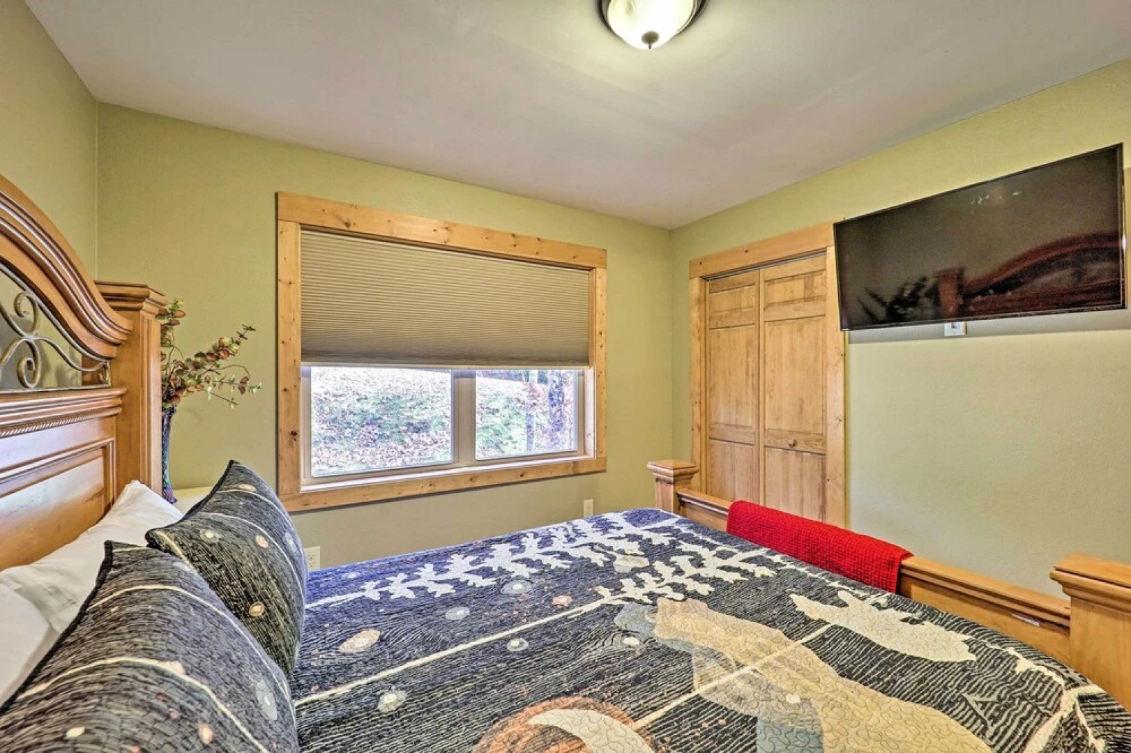 Near Ski Areas: Mtn-view Banner Elk Cabin