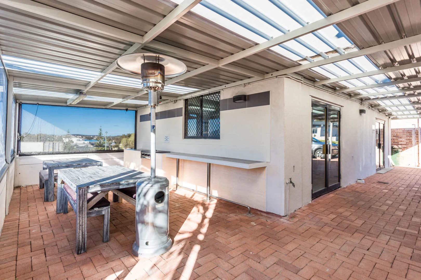 Country Comfort Amity Motel