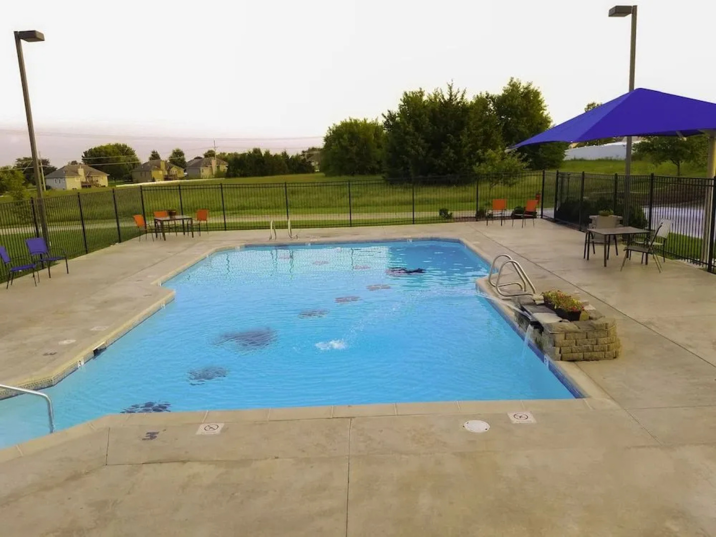 Paola Inn and Suites