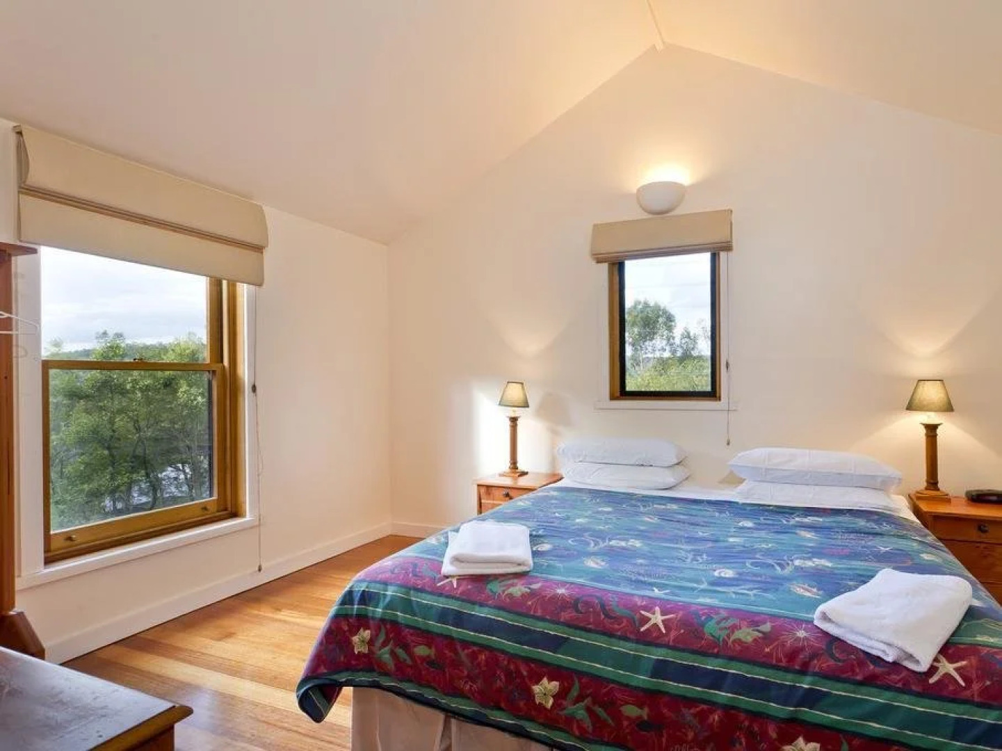 King Parrot Cottages