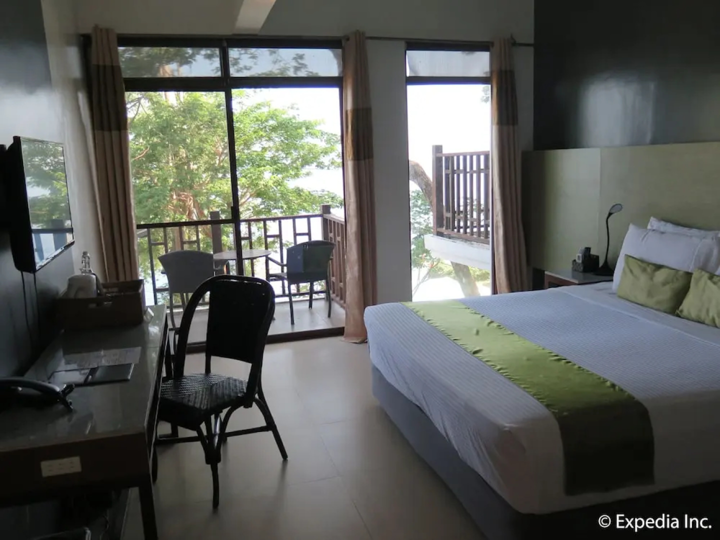 Aiyanar Beach & Dive Resort