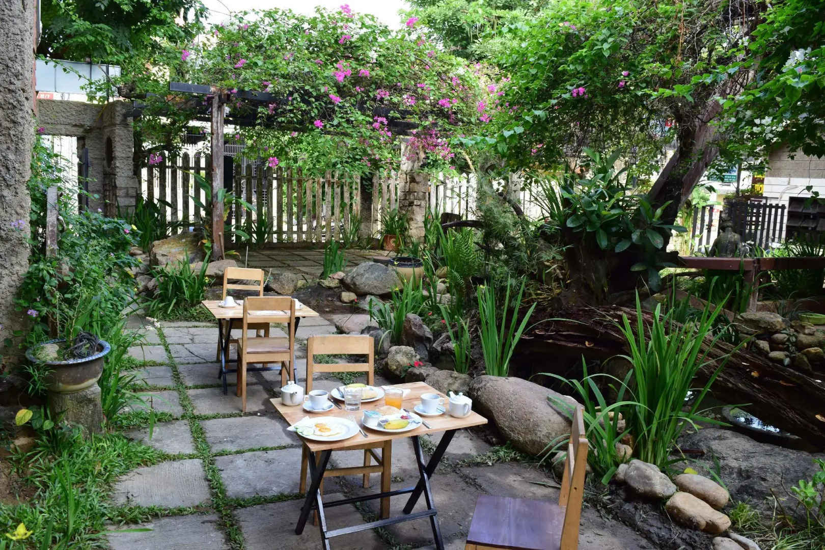 Hnam Chang Ngeh Hospitality training center, guest house, restaurant & bar