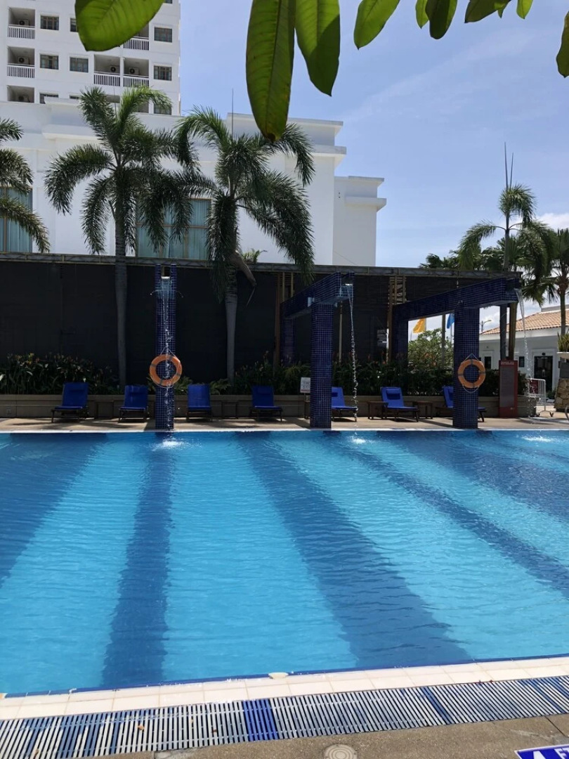 CMK and Private Water Chalet