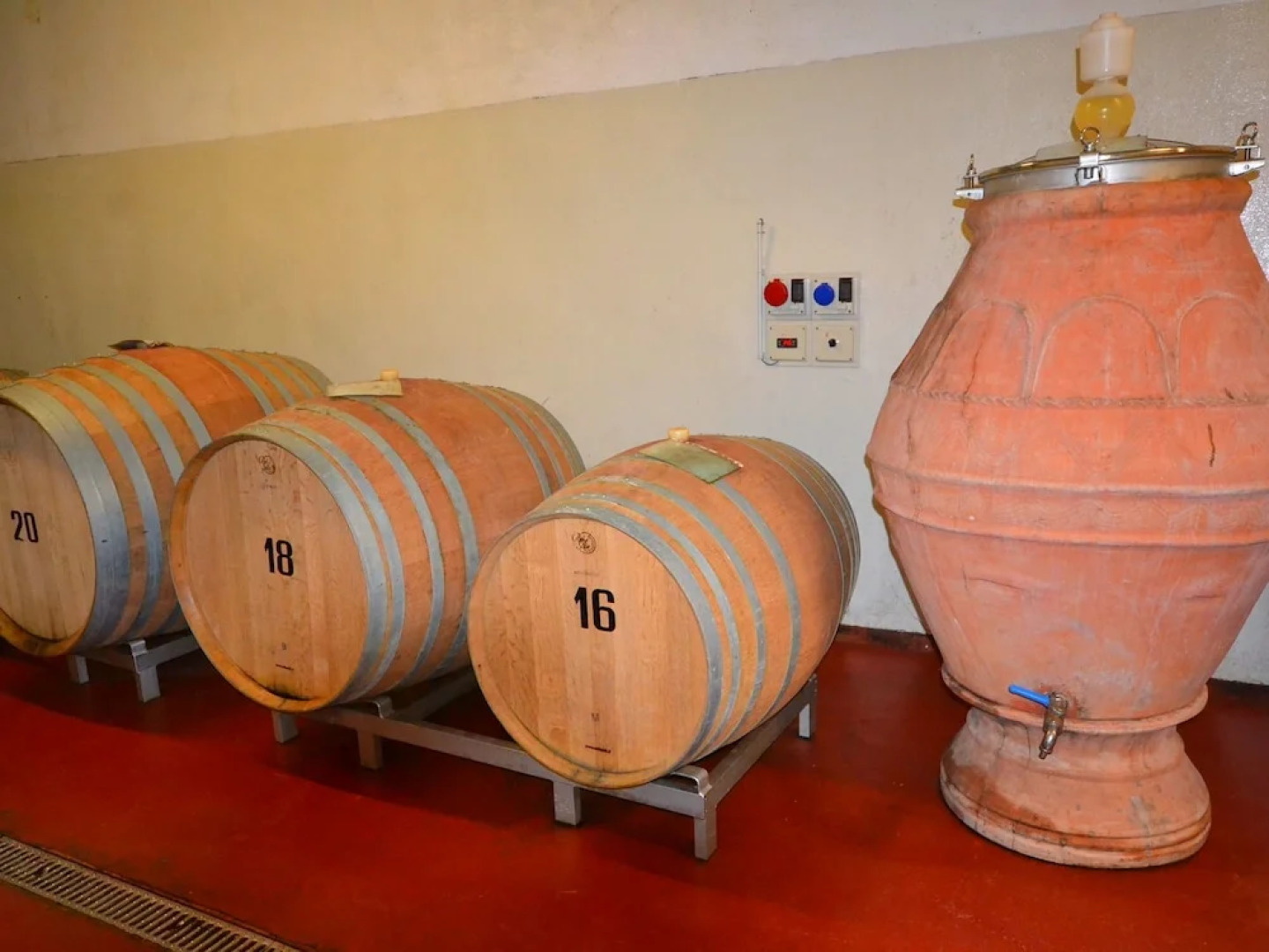 Charming Villa in Tuscany With Swimming Pool