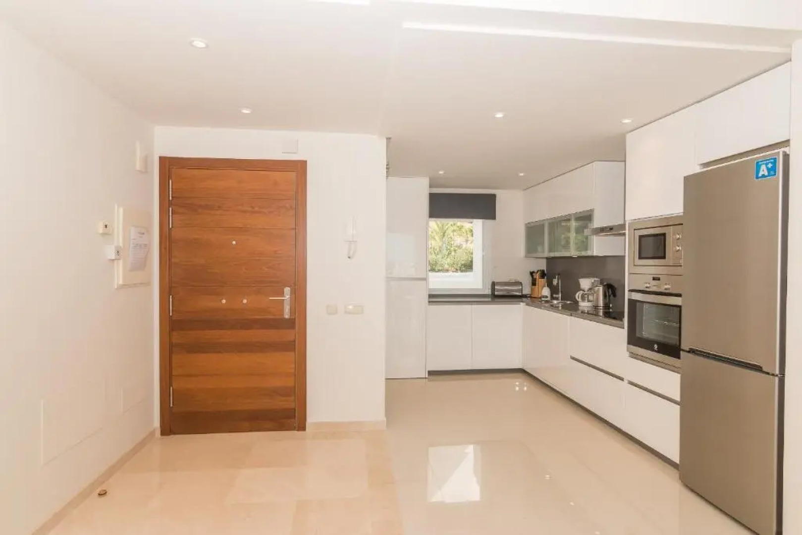 2214-Modern apt with private beach