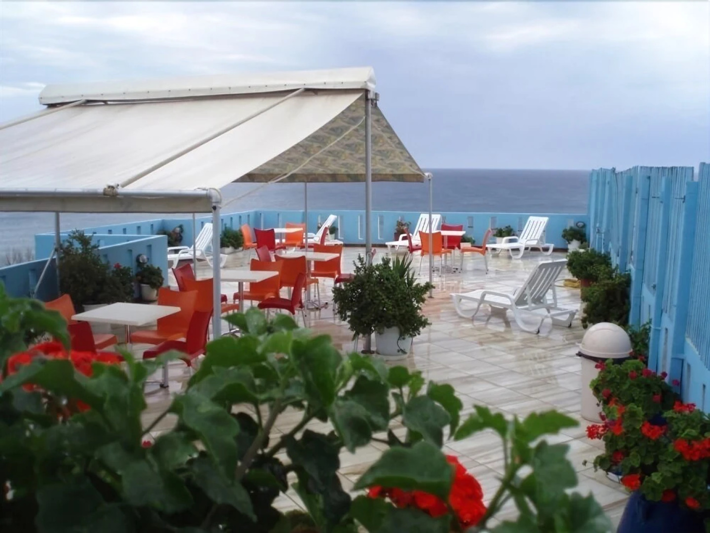 Kostas Rooms & Apartments