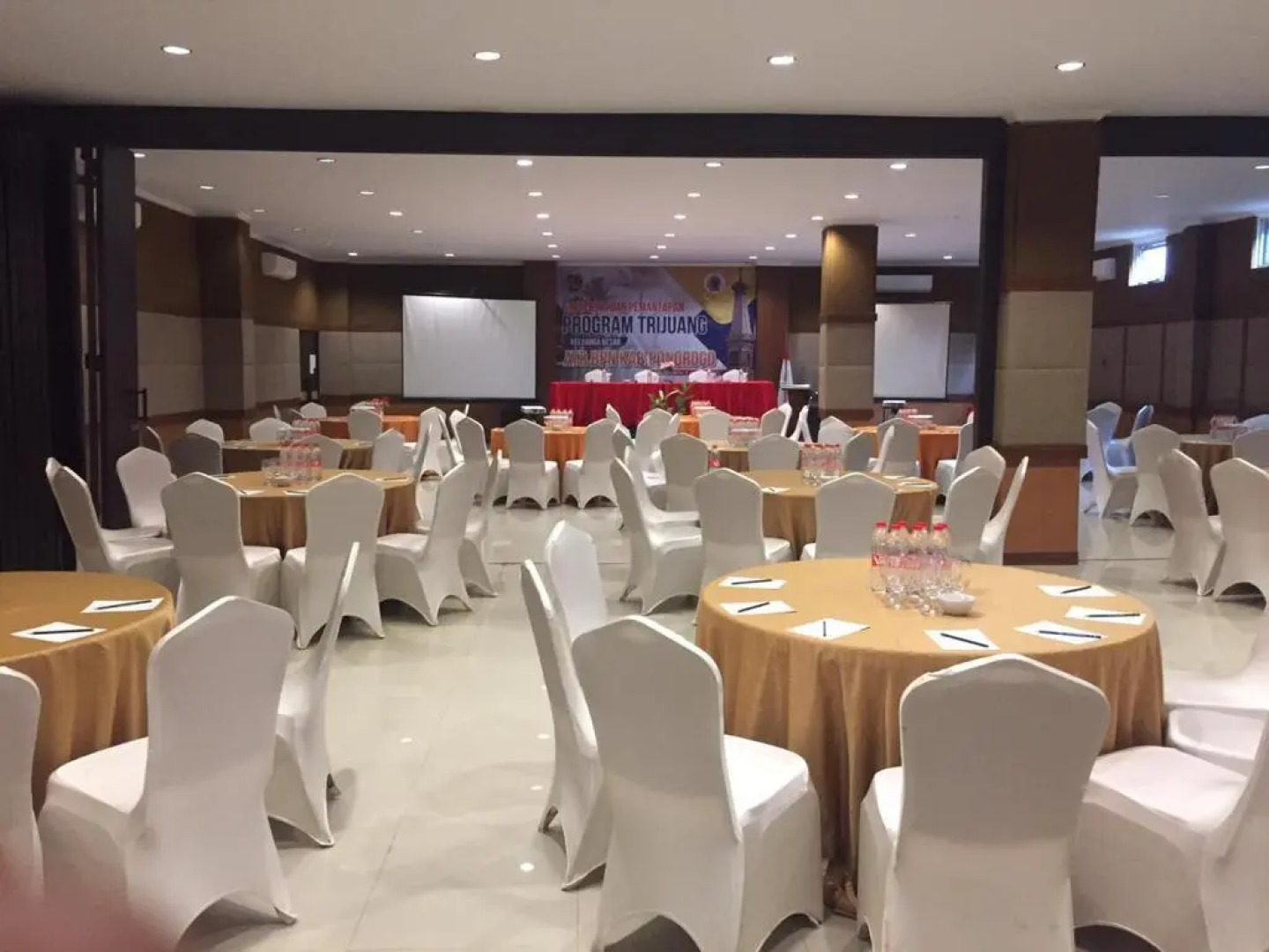 Queen of The South Resort