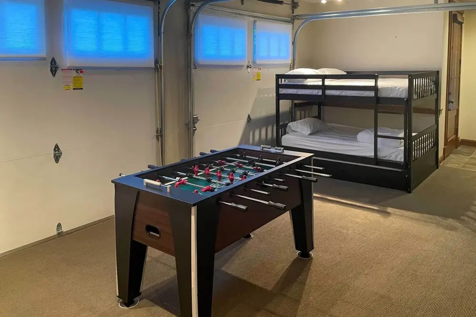 Modern Alpine Home on Prospector Golf Course!