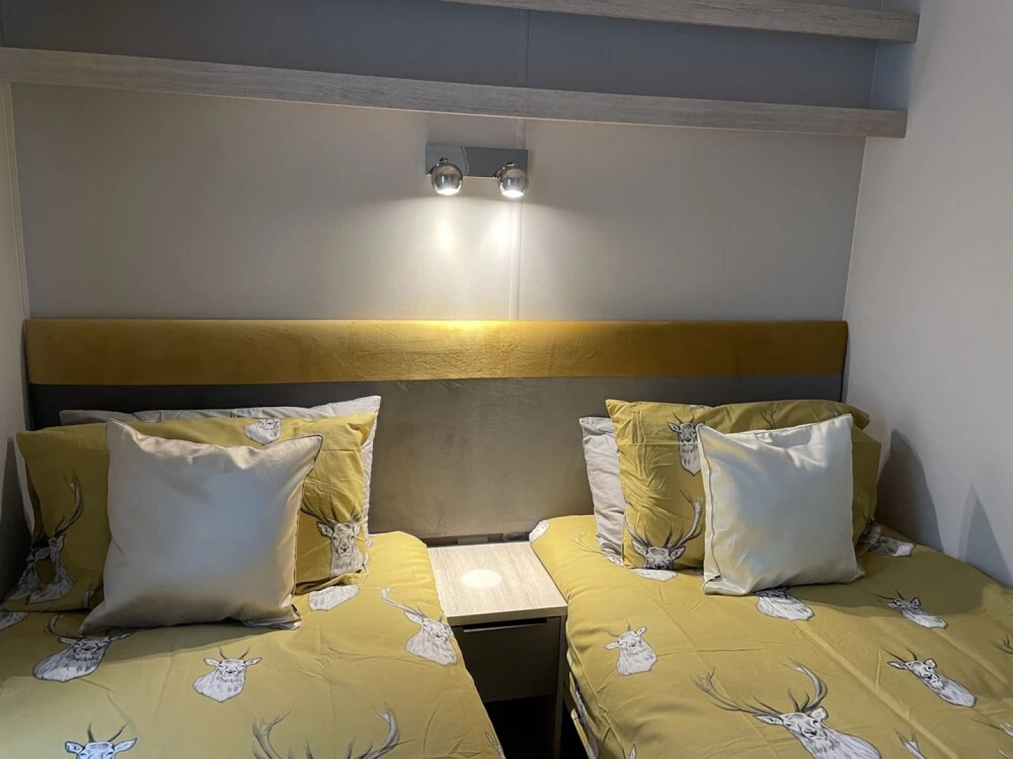 2 bed Caravan With Hot Tub Located in Percy Wood