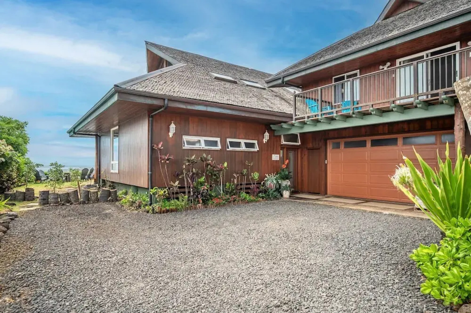 Niulani Lanikai - Kauai Beach House 4 Bedroom Home by RedAwning